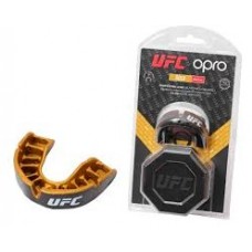 Капа OPRO Gold UFC Hologram чорний / золотий доросла