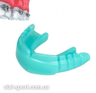 Капа Opro snap-fit for braces mint green flavoured + strap(art.002318002) доросла