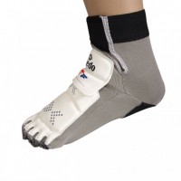 Протектор стопи для змагань (з вшитою п'ятою) Daedo PRO 006