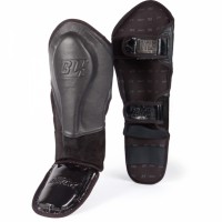 Захист гомілки Title Black Blitz Shin and Instep Guards