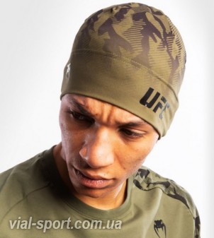 Шапка Venum Official UFC fight week khaki