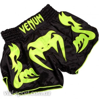 Шорти Venum Bangkok Inferno Muay Thai shorts black / green